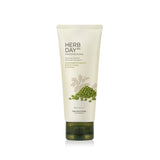 HERB DAY 365 MASTER Blending Facial Foaming Cleanser - Mungbean & Mugwort